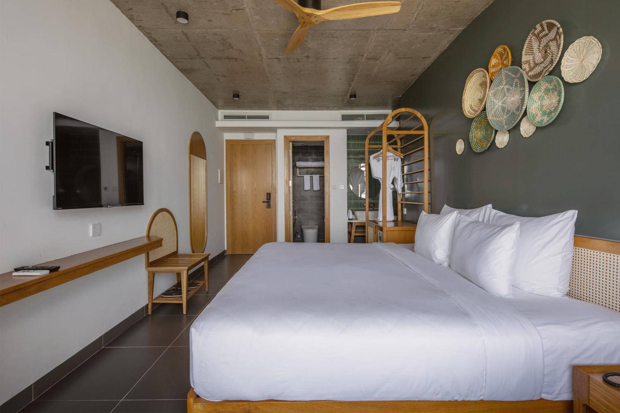 Deluxe Double or Twin Room with Ocean View